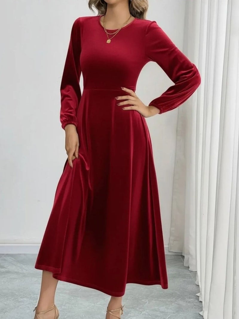 Jane's JANES Velvet Midi Dress with Crew Neck - Image 5